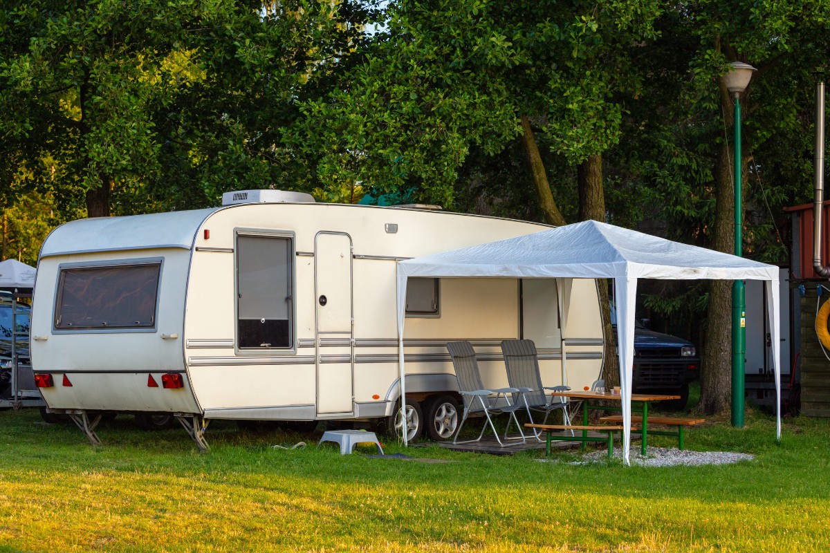 caravane dans le jardin